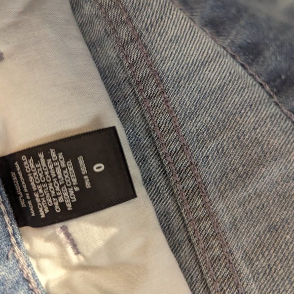 Mini distressed denim shorts - Picture 4 of 5
